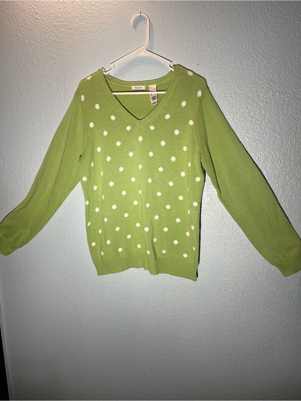 liz & co. Green V-Neck Sweater with White Polka Dots
